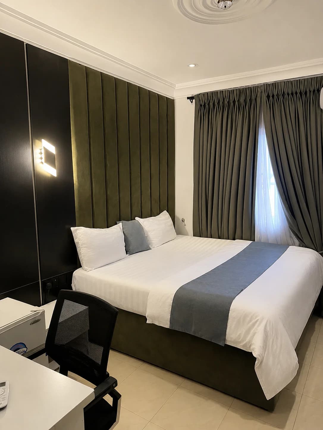 Classic Room at Ellysam Hotel and Suites